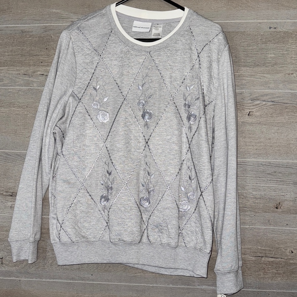 Gray Quilted Sweatshirt with Floral Embroidery